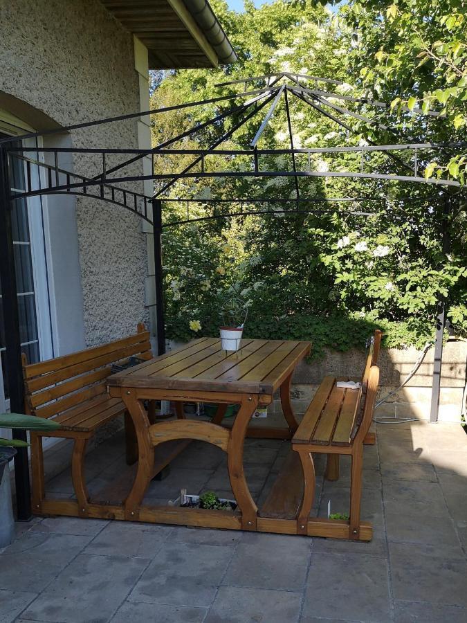 Bed and Breakfast Chez Madame Loic Fere-Champenoise Exterior foto