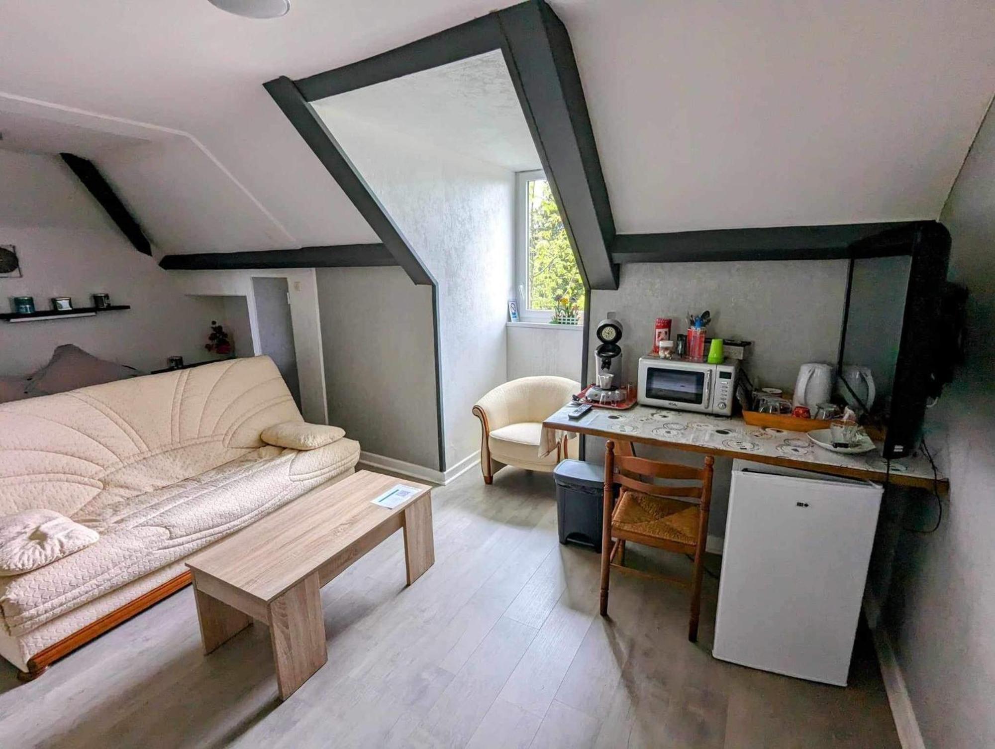 Bed and Breakfast Chez Madame Loic Fere-Champenoise Exterior foto
